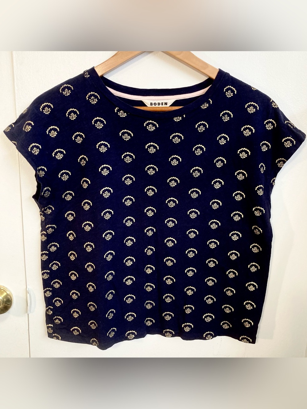 Boden Louisa Navy and Metallic Gold Print T-Shirt Top